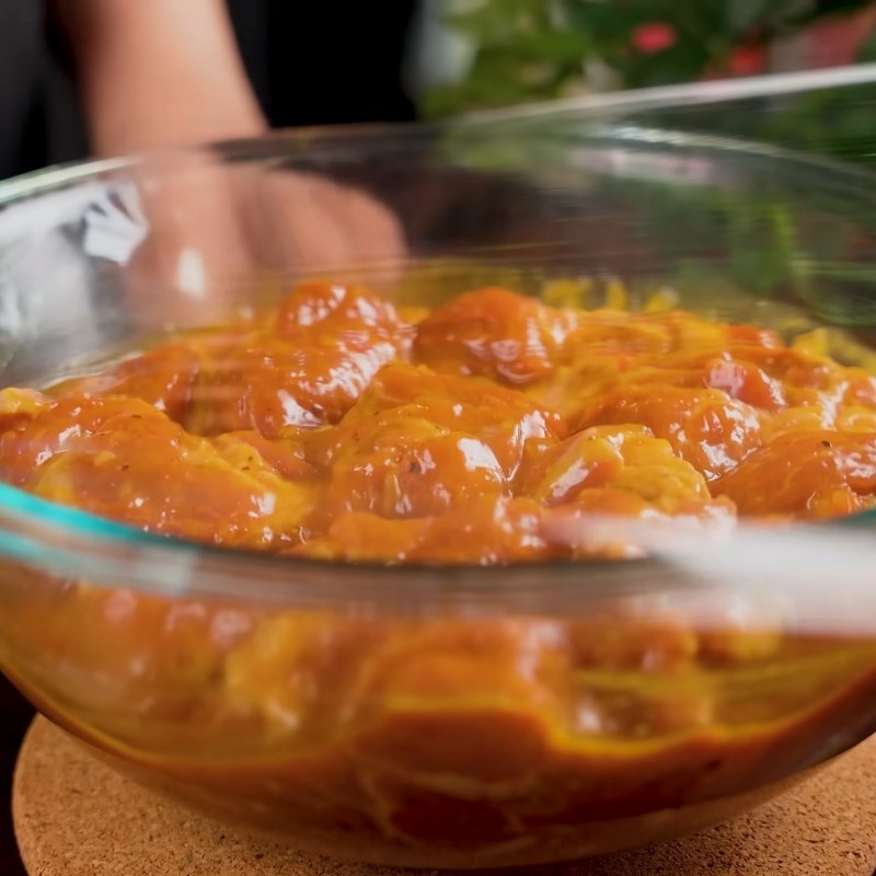 Bước 2 Pha sốt và ướp thịt nướng sữa đặc Thịt nướng ướp sữa đặc