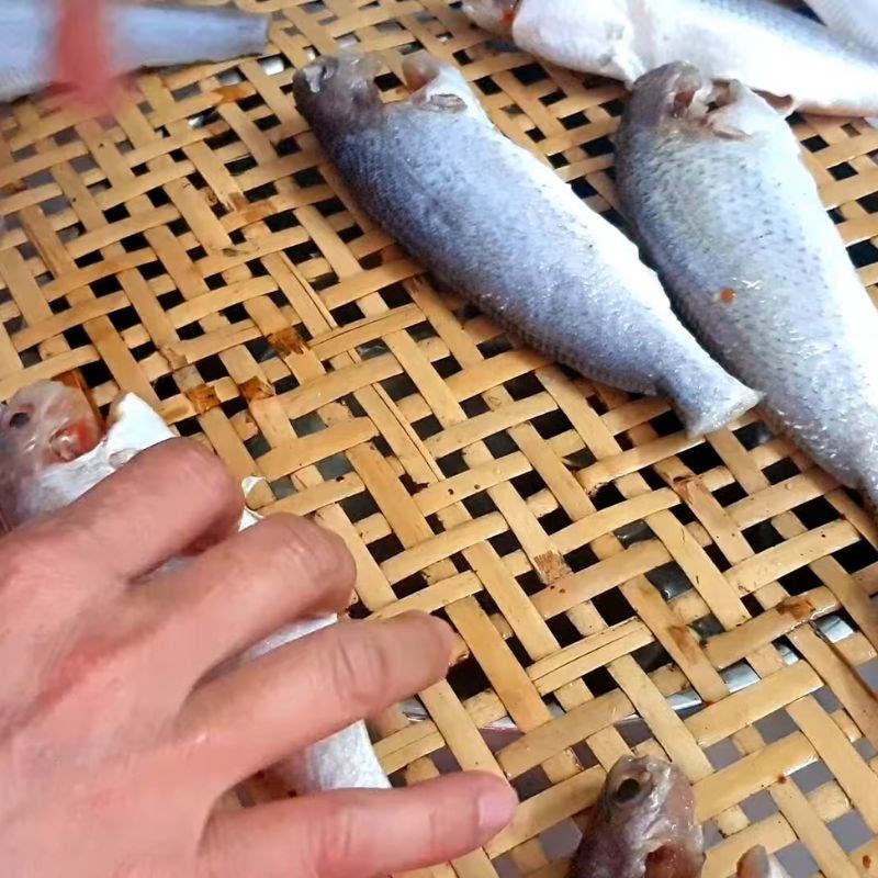 Bước 4 Phơi khô cá đù Khô cá đù một nắng