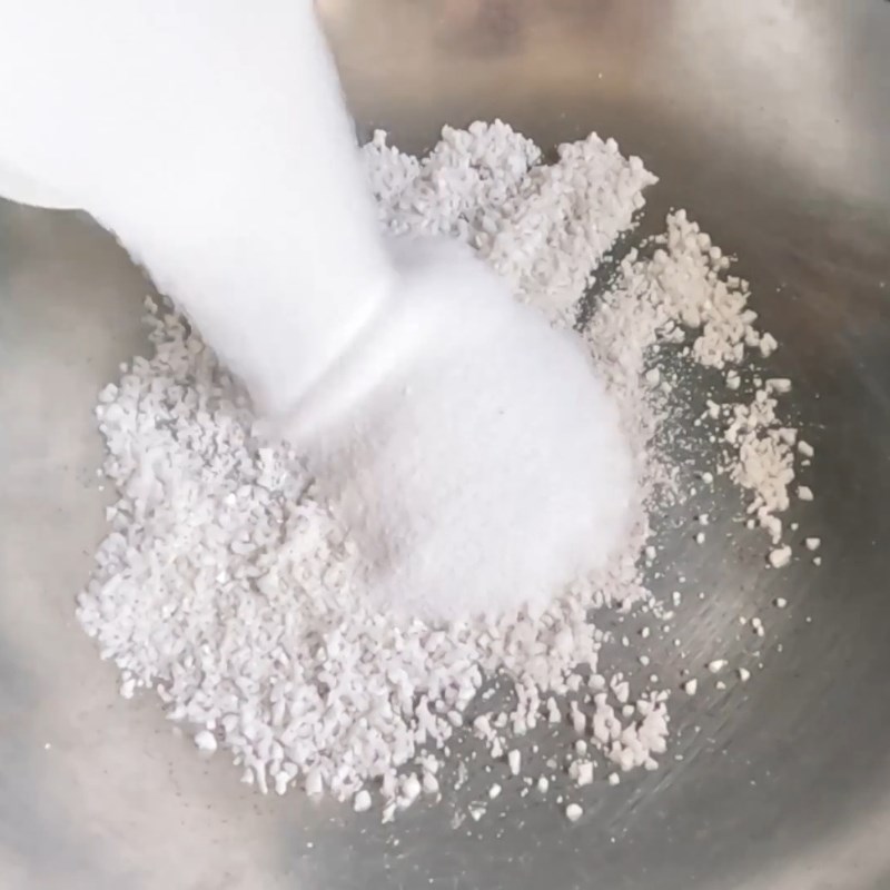 Bước 3 Rang muối hạt và muối tinh Muối tiêu chanh chấm gà