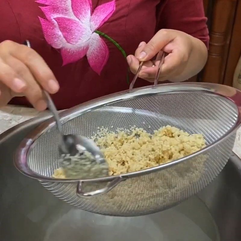 Bước 1 Rửa sạch hạt mè Mè trắng rang