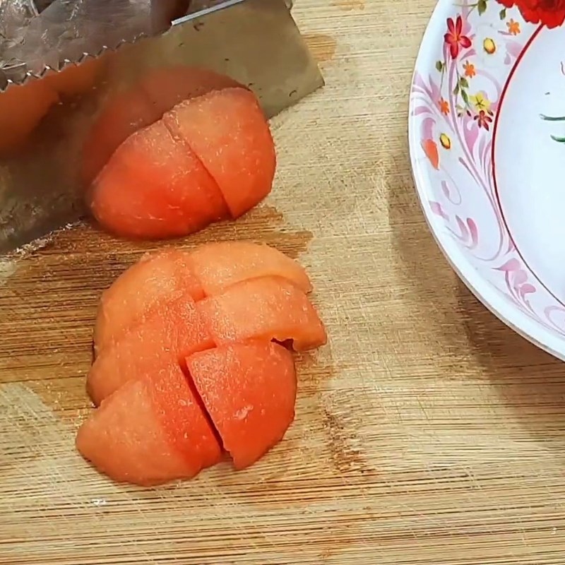 Bước 2 Sơ chế cà chua Trứng sốt cà chua