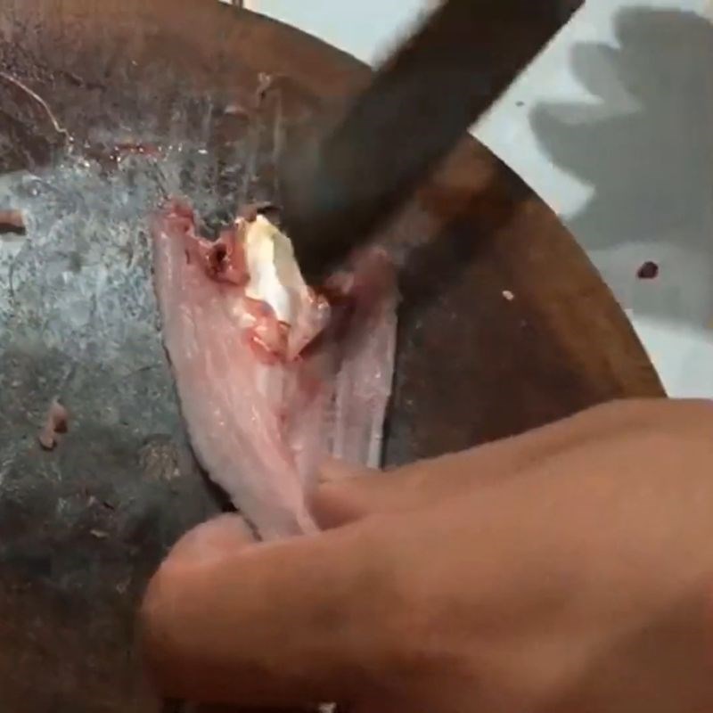 Bước 1 Sơ chế cá dứa tươi ngon Khô cá dứa một nắng