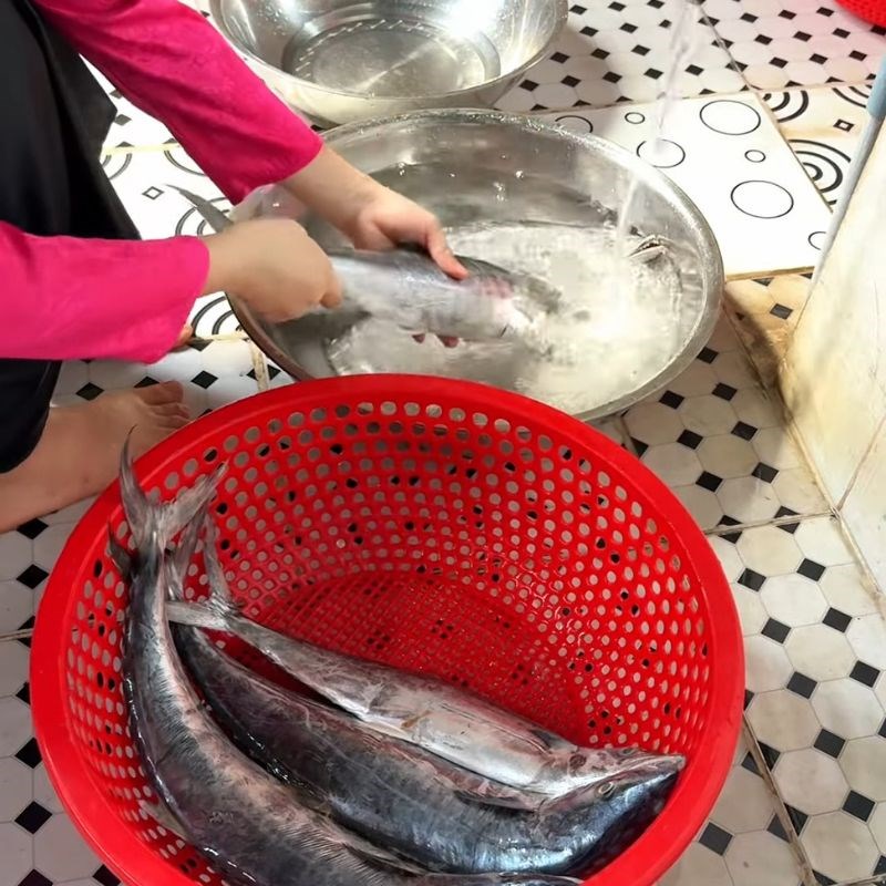 Bước 1 Sơ chế cá thu Cá thu muối dùi