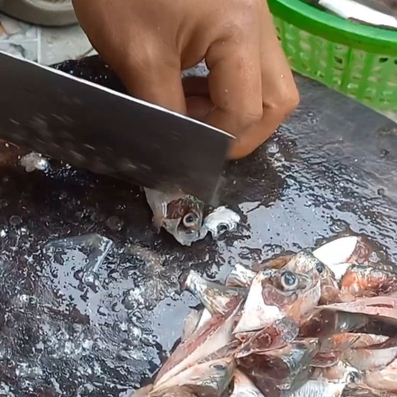 Bước 1 Sơ chế cá trích sạch sẽ Cá trích phile