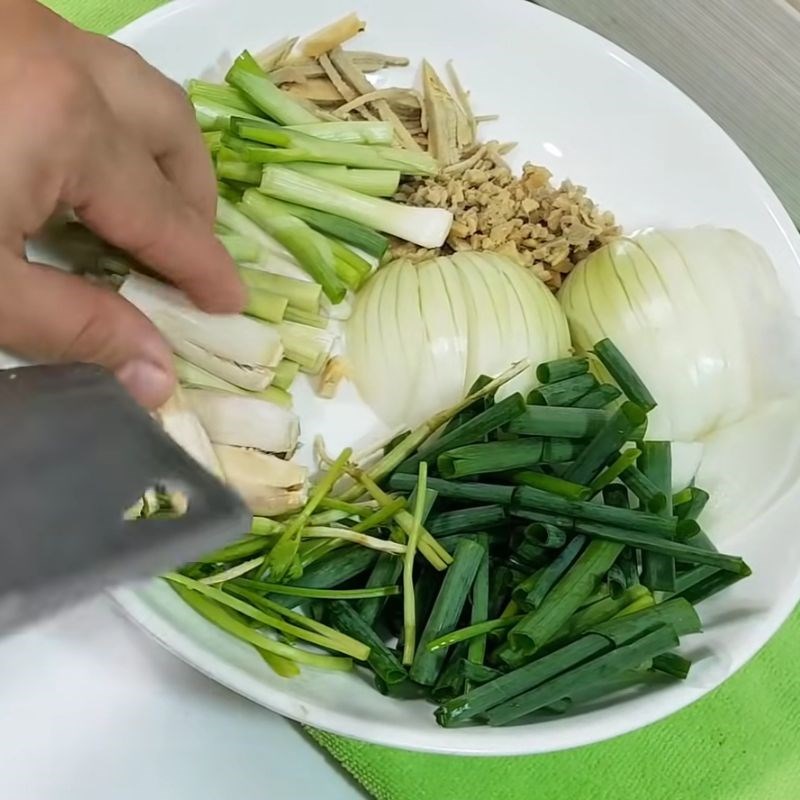 Bước 2 Sơ chế các loại gia vị hấp thơm ngon Ướp cá hấp