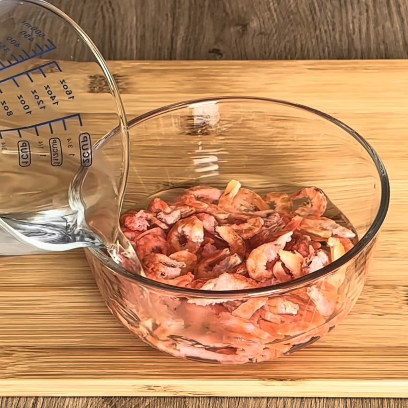 Bước 2 Sơ chế các nguyên liệu khác Kho quẹt tôm thịt