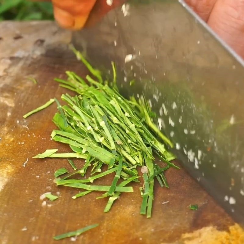 Bước 1 Sơ chế chim sẻ và chuẩn bị nguyên liệu phụ Chim sẻ quay