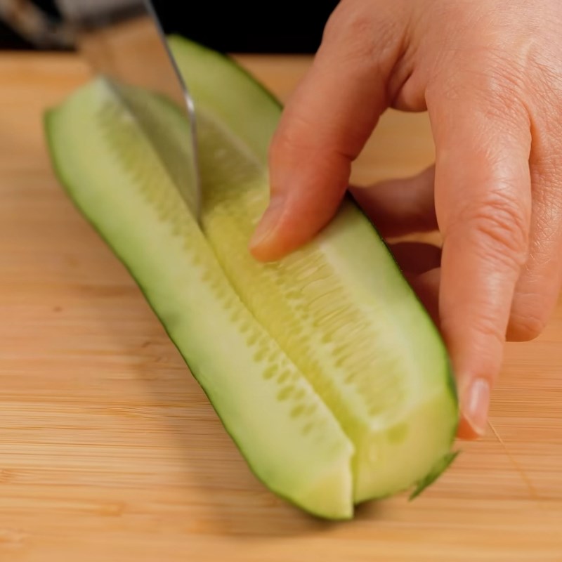 Bước 1 Sơ chế dưa leo và cà rốt Dưa leo muối chua ngọt