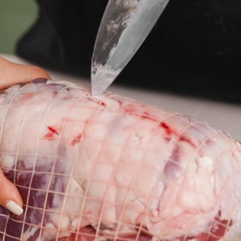 Bước 1 Sơ chế đùi cừu rút xương Đùi cừu nướng
