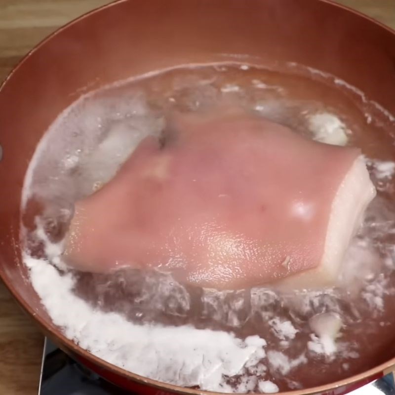 Bước 1 Sơ chế gan heo và thịt nọng (hoặc ba chỉ) Bánh mì pate