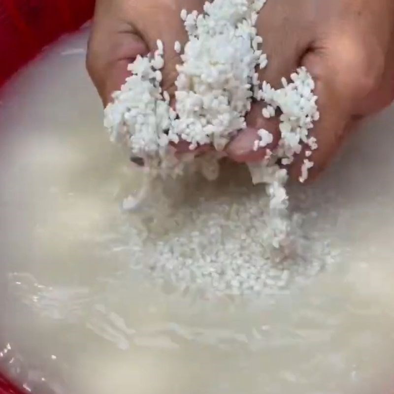 Bước 1 Sơ chế gạo nếp và lạc (đậu phộng) Bánh cóc mò