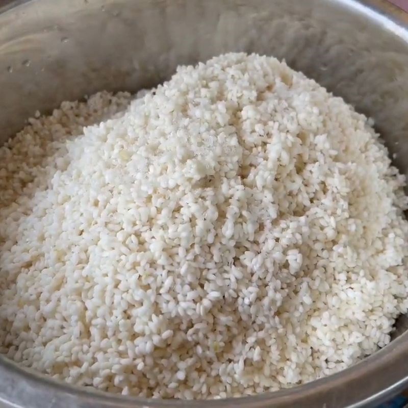 Bước 1 Sơ chế gạo nếp và lạc (đậu phộng) Bánh cóc mò