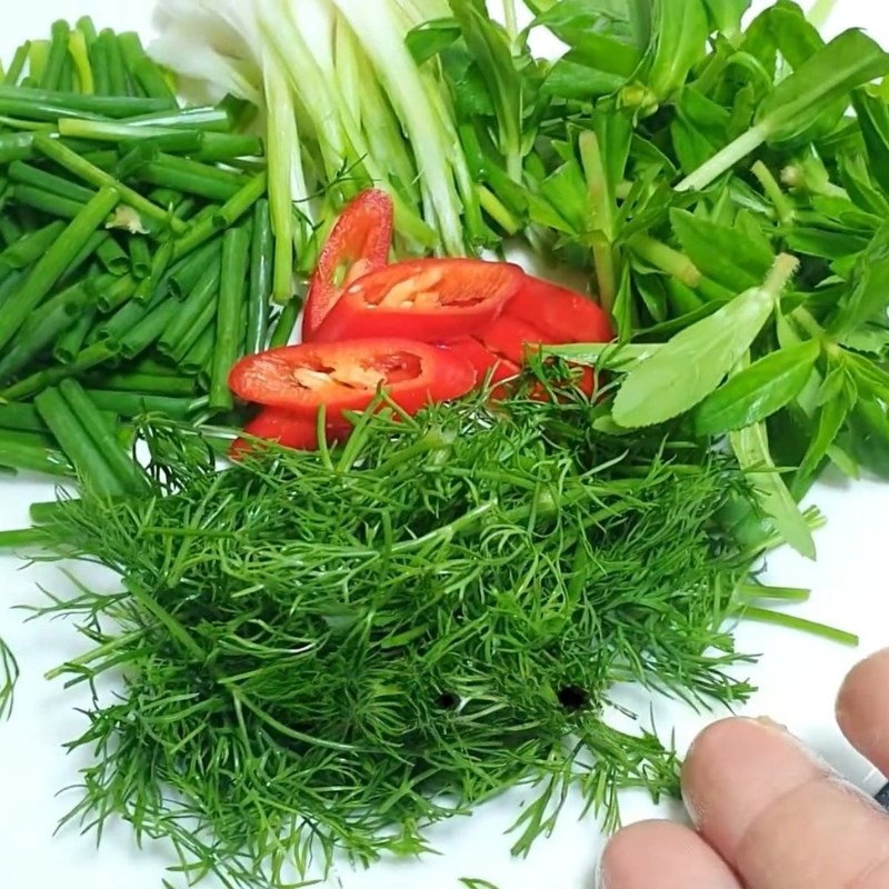 Bước 1 Sơ chế nguyên liệu Cá chép giòn nấu canh chua