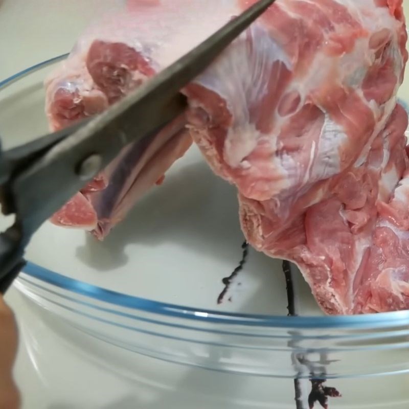 Bước 1 Sơ chế nguyên liệu Ướp sườn bò nướng