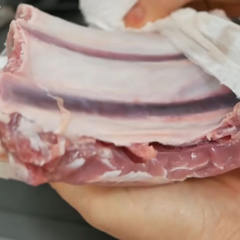 Bước 1 Sơ chế nguyên liệu Ướp sườn bò nướng