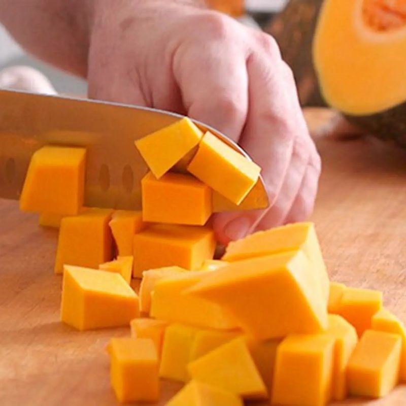 Bước 1 Sơ chế nguyên liệu Cháo cho bé 7 tháng