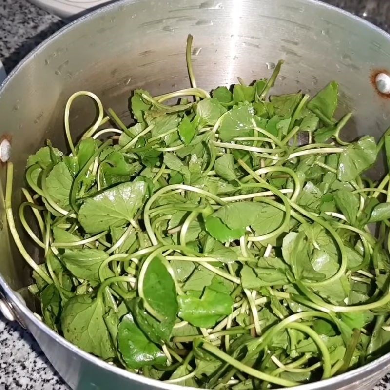 Bước 1 Sơ chế nguyên liệu lẩu Thái Lẩu Thái bằng gói gia vị