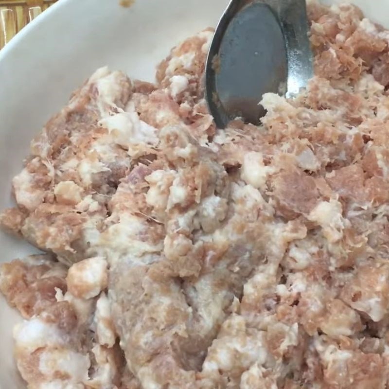 Bước 1 Sơ chế nguyên liệu và xay hành tỏi sả Ướp chả nướng