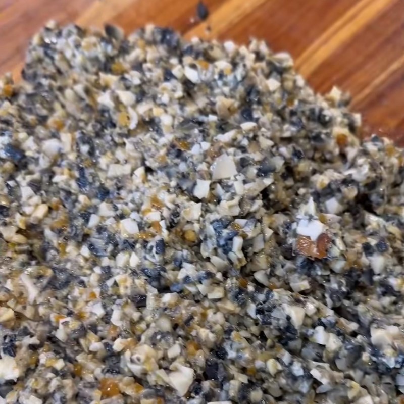 Bước 1 Sơ chế ốc và các nguyên liệu khác Ốc hấp lá gừng