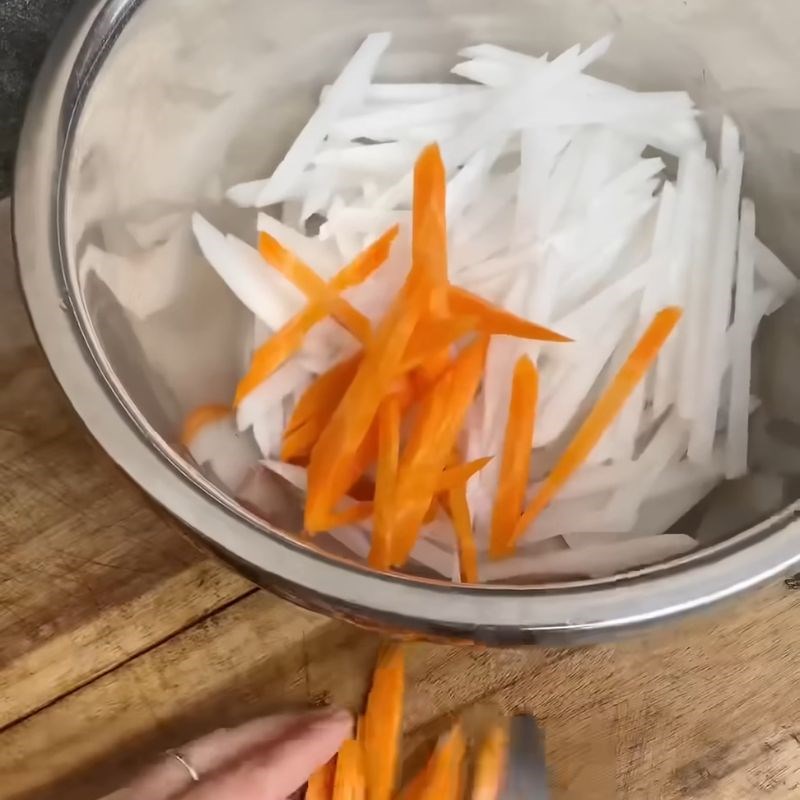 Bước 3 Sơ chế rau củ làm kim chi Kim chi bằng gói gia vị