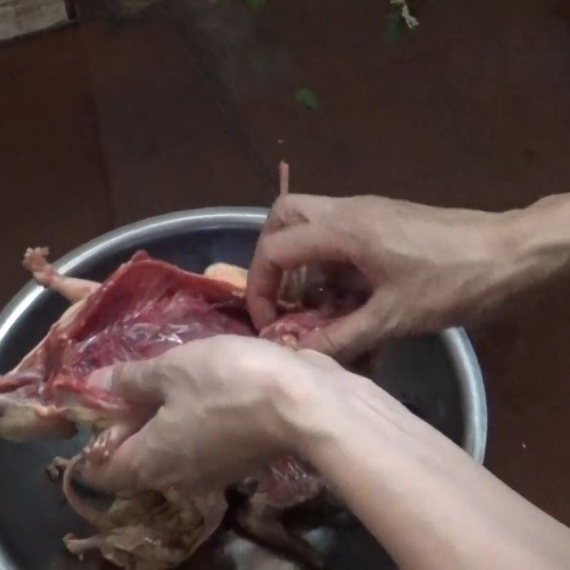 Bước 1 Sơ chế thịt sóc và khử mùi hôi hiệu quả Thịt sóc nấu giả cầy