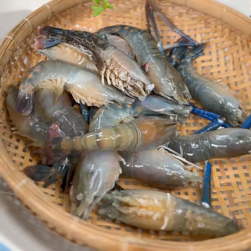 Bước 1 Sơ chế tôm càng tươi ngon Tôm càng xanh rang muối