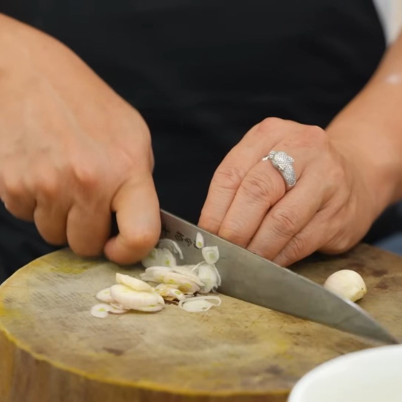 Bước 1 Sơ chế và chuẩn bị nguyên liệu Canh mọc nấm hương