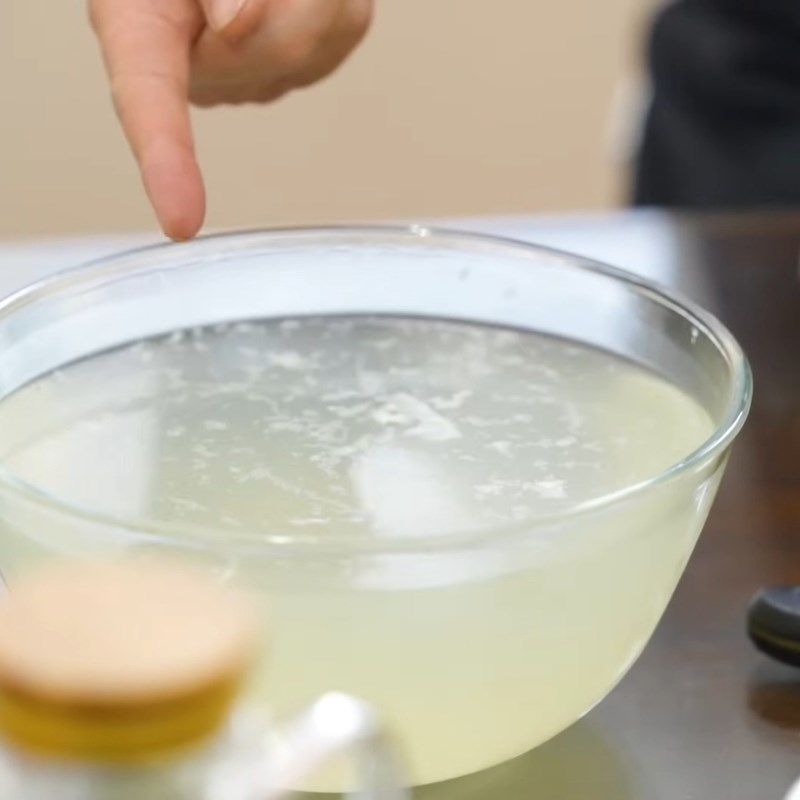 Bước 1 Sơ chế và chuẩn bị nguyên liệu Canh mọc nấm hương