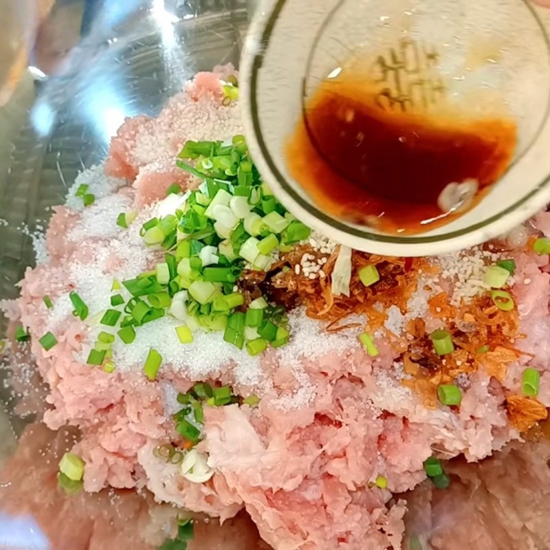 Bước 5 Sơ chế và chuẩn bị nhân bánh bao thịt Bánh bao bằng bột pha sẵn