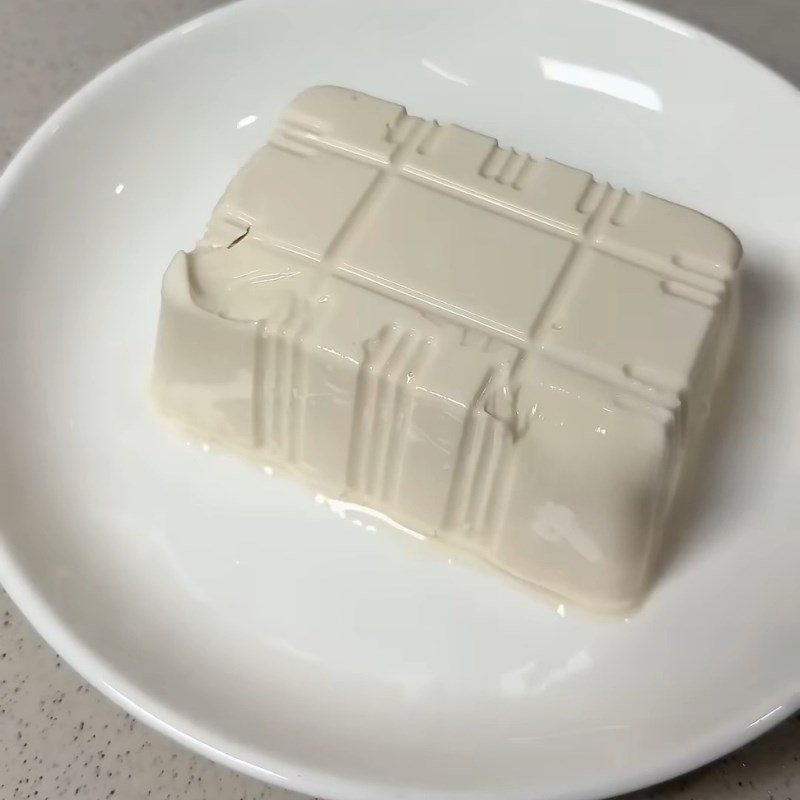 Bước 1 Sơ chế và hấp đậu hũ non mềm mịn Đậu hũ non hấp sốt xì dầu