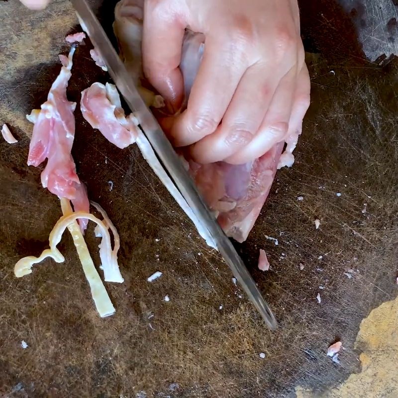 Bước 1 Sơ chế và thái thịt đà điểu Thịt đà điểu xào sả ớt