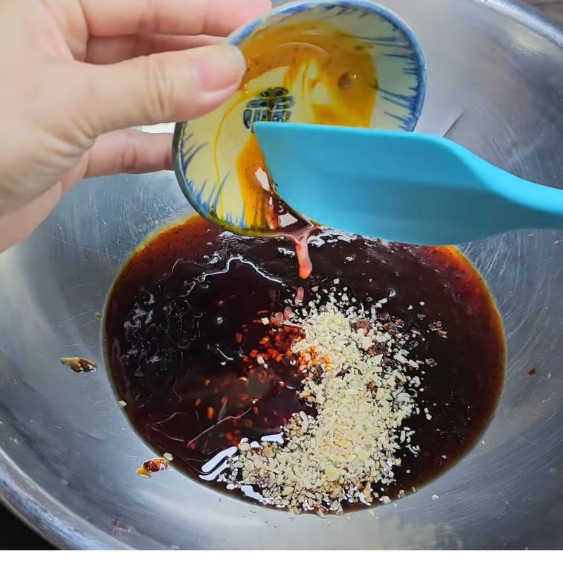 Bước 1 Sơ chế và trộn nguyên liệu làm sốt ướp gà nướng Sốt ướp gà nướng
