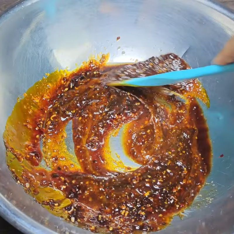 Bước 1 Sơ chế và trộn nguyên liệu làm sốt ướp gà nướng Sốt ướp gà nướng