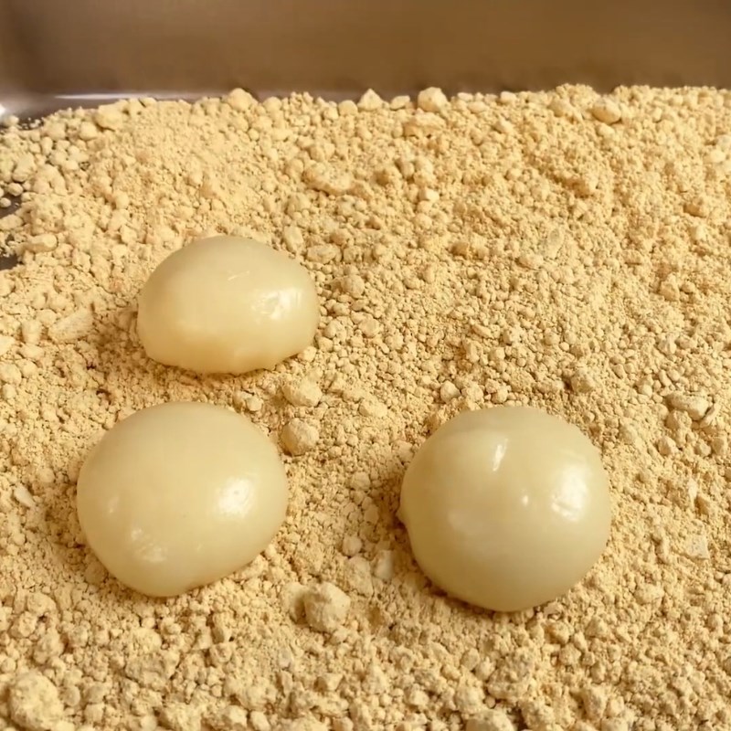 Bước 4 Tạo hình bánh mochi và hoàn thành Mochi chấm kem sữa