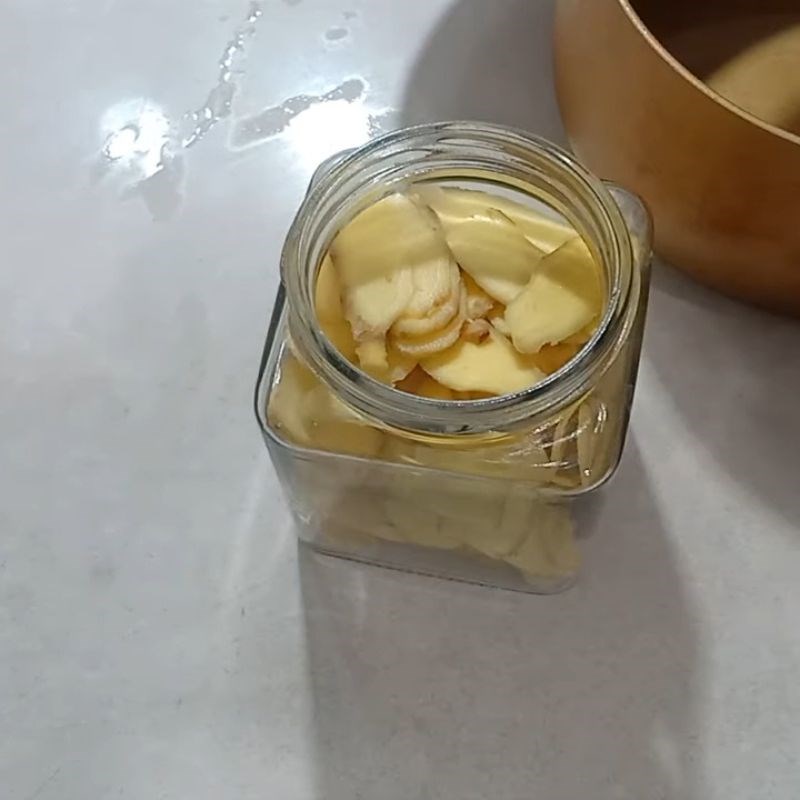 Bước 3 Thái gừng và ngâm gừng với giấm Gừng ngâm giấm