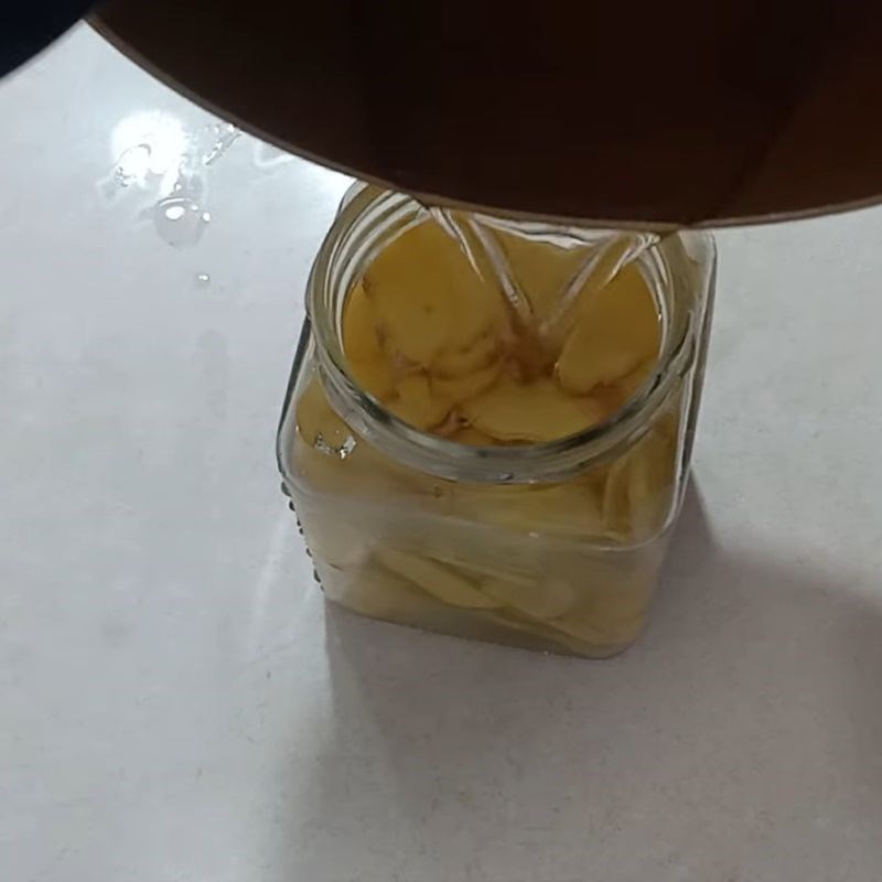 Bước 3 Thái gừng và ngâm gừng với giấm Gừng ngâm giấm