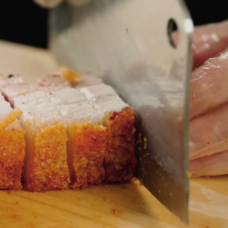 Bước 4 Thành phẩm Thịt lợn quay giòn bì