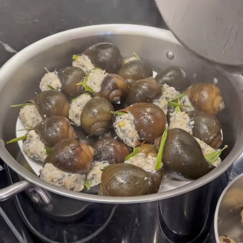 Bước 5 Thành phẩm Ốc hấp lá gừng