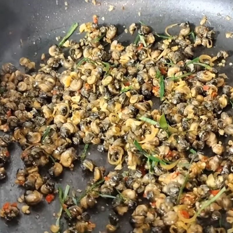 Bước 5 Thành phẩm Ốc vặn xào sả ớt
