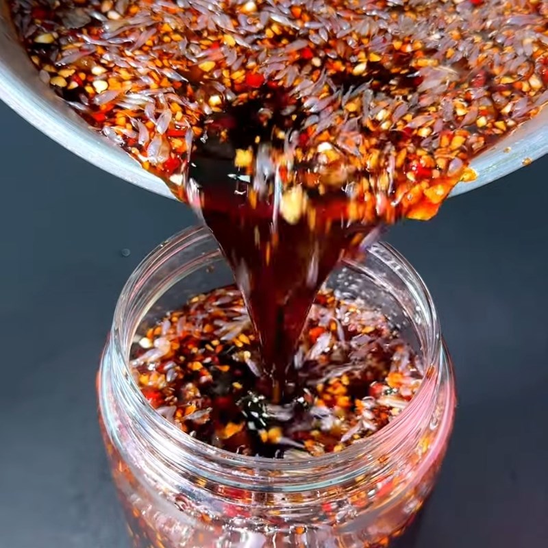 Bước 4 Thành phẩm và bảo quản Nước tương tỏi ớt