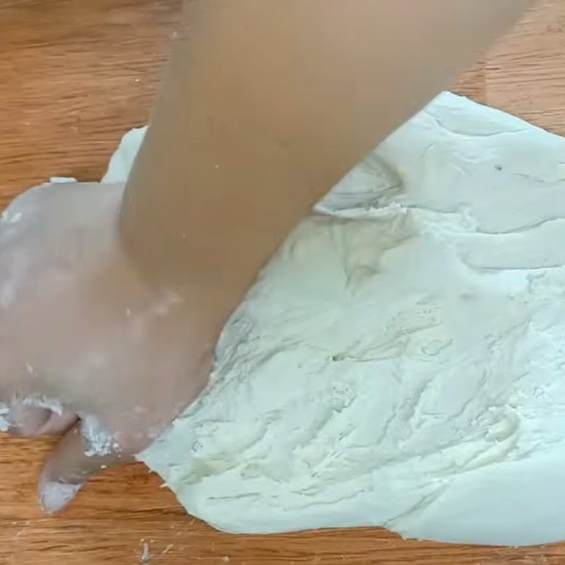 Bước 3 Trộn các nguyên liệu làm vỏ bánh bao Bánh bao bằng bột pha sẵn