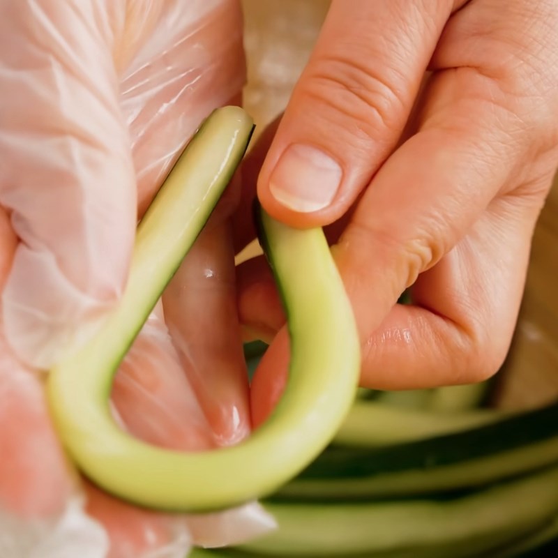 Bước 3 Trộn dưa leo muối chua ngọt ăn liền Dưa leo muối chua ngọt