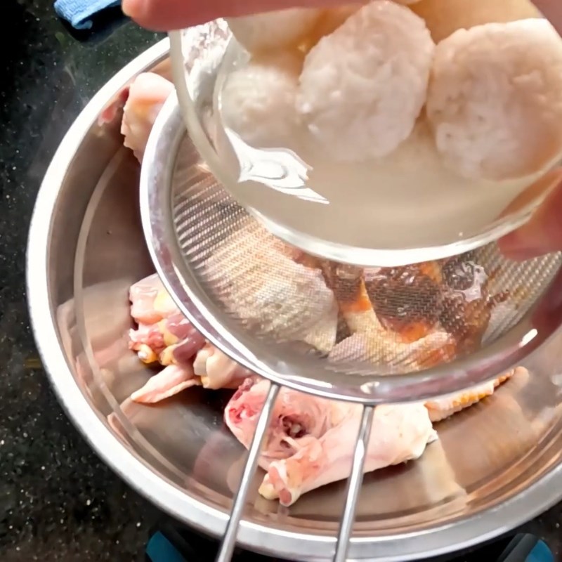 Bước 3 Ướp gà Gà hấp hèm