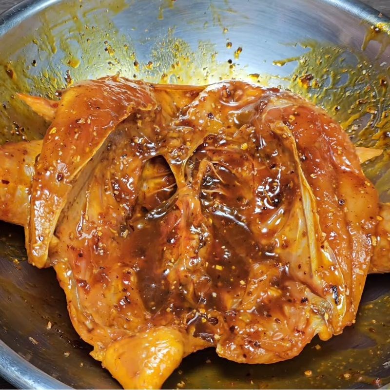 Bước 2 Ướp gà đậm đà hương vị Sốt ướp gà nướng