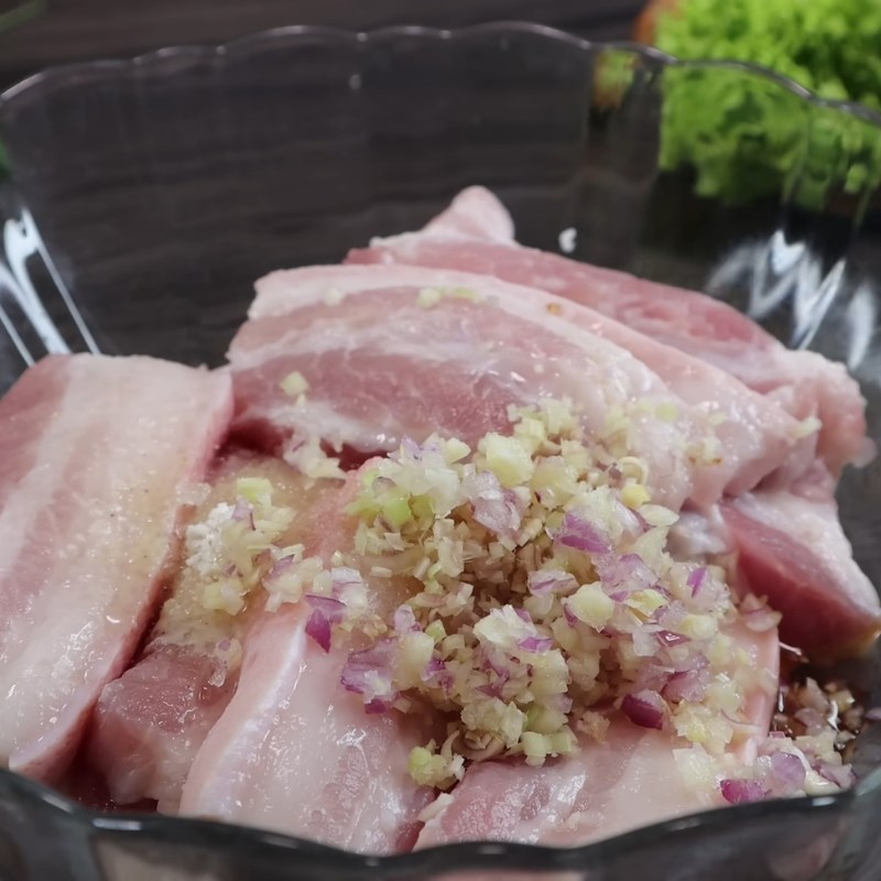 Bước 2 Ướp thịt chiên sả ớt Thịt ba chỉ chiên sả ớt