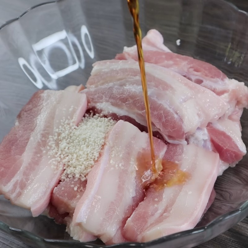 Bước 2 Ướp thịt chiên sả ớt Thịt ba chỉ chiên sả ớt