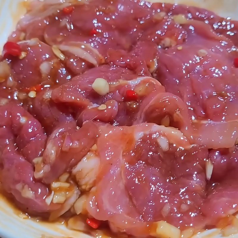 Bước 2 Ướp thịt cốt lết thơm lừng Ướp cốt lết chiên