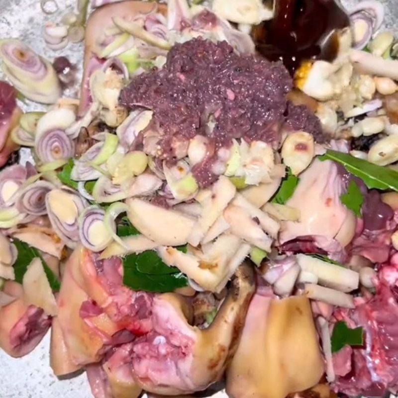 Bước 2 Ướp thịt sóc nấu giả cầy đậm đà Thịt sóc nấu giả cầy