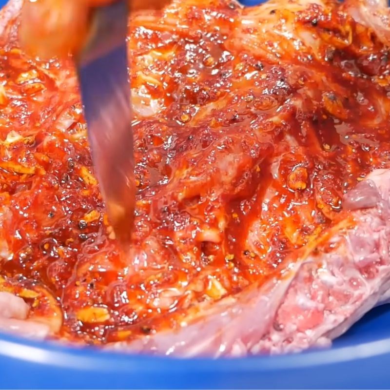 Bước 3 Ướp thịt vịt nướng thấm đều gia vị Ướp thịt vịt nướng