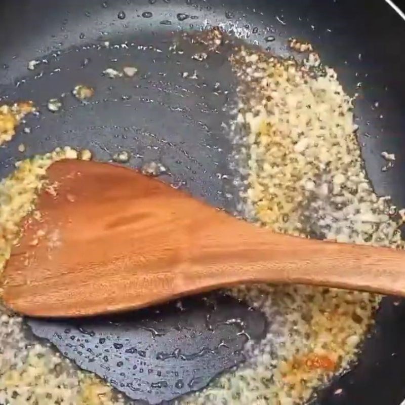 Bước 3 Xào bắp và nêm gia vị Ốc hương xào bơ bắp